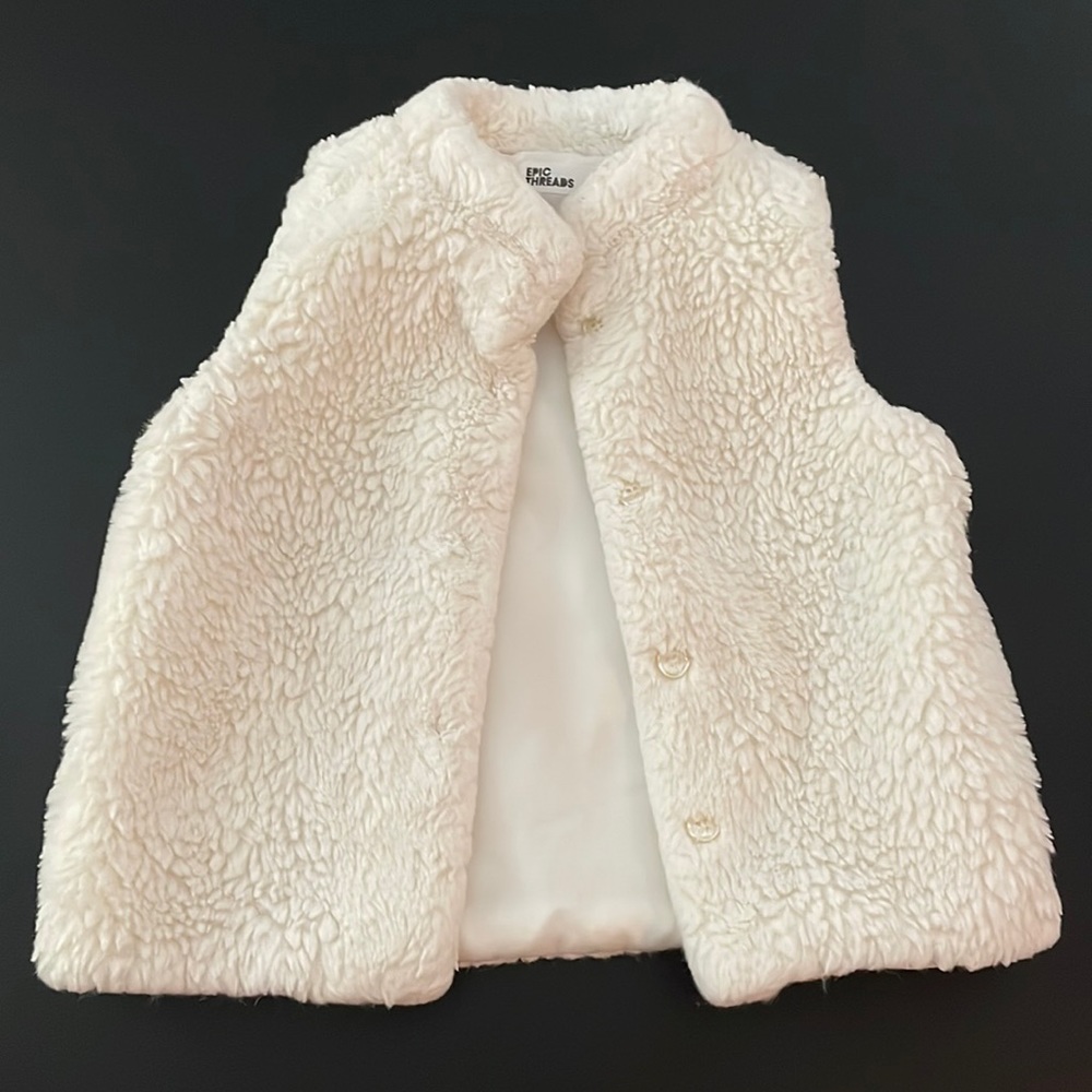 4T girls white faux fur vest